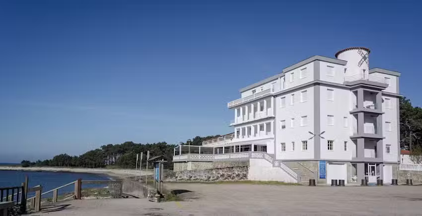 INDUSTRIAL HOTELERA PLAYA DE CAMPOSANCOS, S.L.