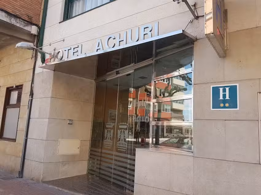 Iraipe Achuri Hotel