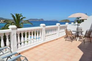 Jacaranda Apartments