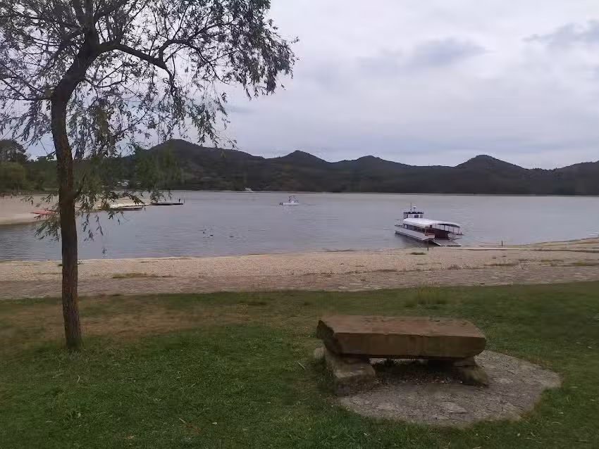 Kanpamendu 1 &ndash; Zuhatza Uhartea