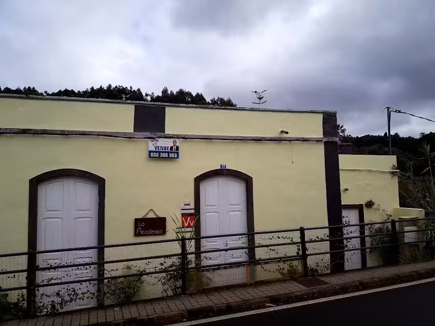 La Academia Casa Embl&aacute;tica