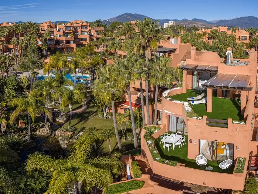 La Alzambra Sea Views by Vacation Marbella