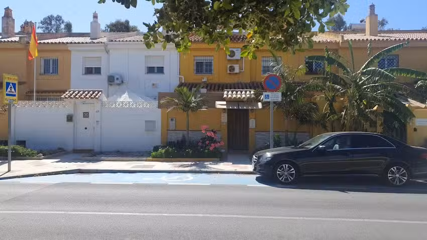 La baraka de Guadalmar B&B &ndash; MALAGA ROOMS Habitaci&oacute;n Alojamiento Hotel cerca Aeropuerto