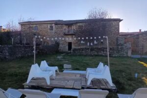 La Botica del Lobo -casa de alquiler integro