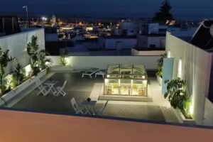 La Casa &middot; Home & Rooms Conil