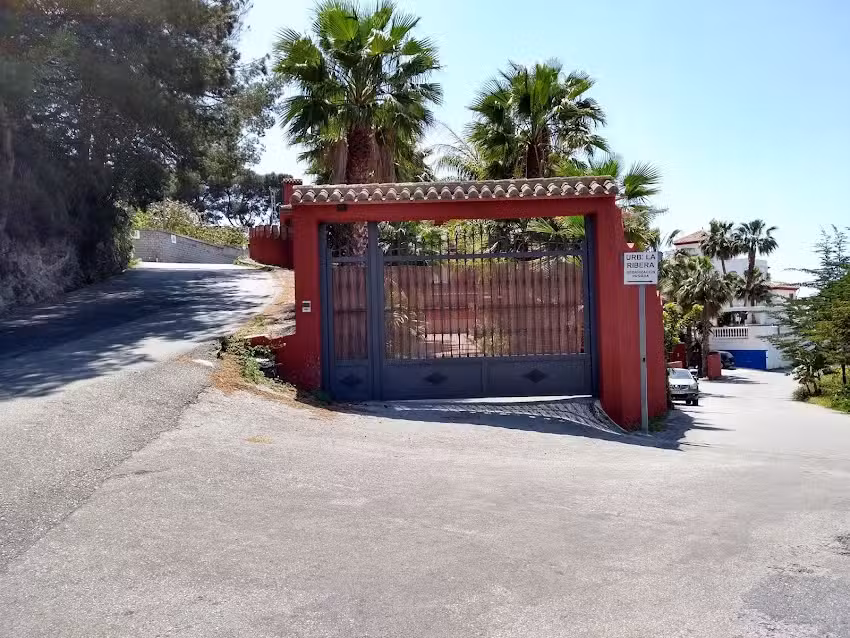La Casa Roja &ndash; Tropical B&B