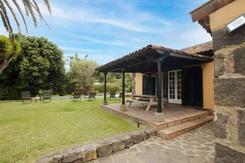 La Casita (alquiler vacacional con piscina/jacuzzi)