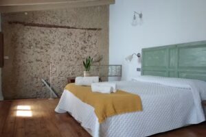 La casita de papel. Alhama de Granada. Alojamiento rural. Casa rural. Vivienda rural.