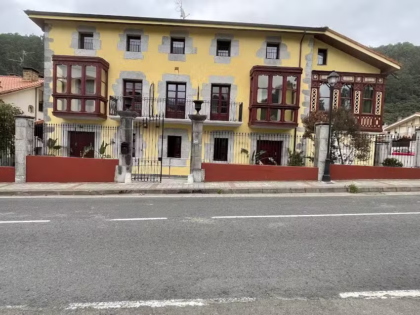 LA CASONA DE OTA&Ntilde;ES Rooms and apartments