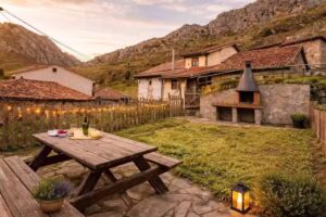 La Congosta, jacuzzi en aldea rodeada de montañas