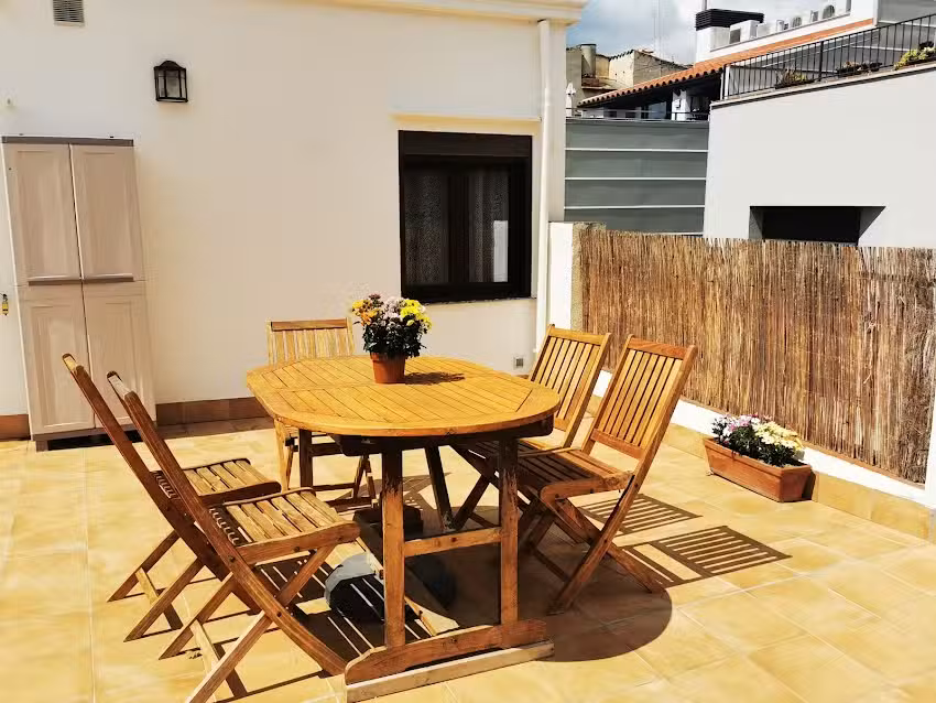 La Llar de la Kim | Bright Holiday Home in Arenys de Mar near Barcelona &ndash; Sleeps 7, with Terrace & Parking