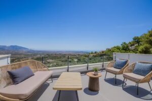 La Mairena Hills & Seaview