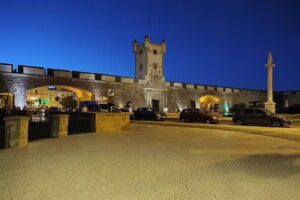 La Muralla Apartamentos