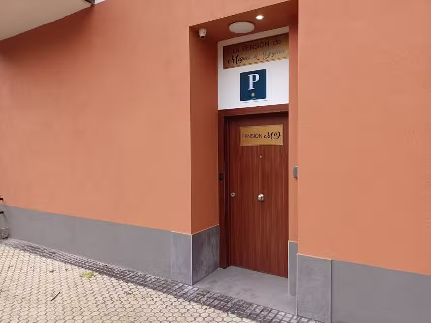 La pensi&oacute;n de Miguel y Dylan