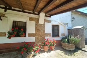 La Peque&ntilde;a A Y B