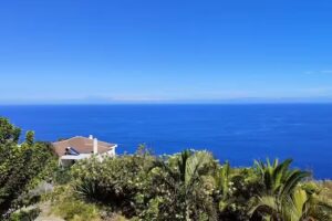 La Rivera Apartments