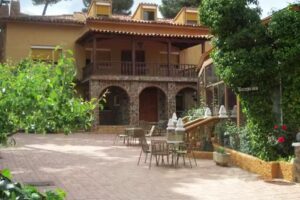 La Villa Don Quijote (Aptos & hotel)