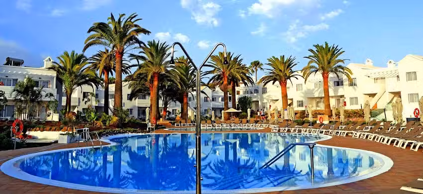 Labranda Corralejo Village