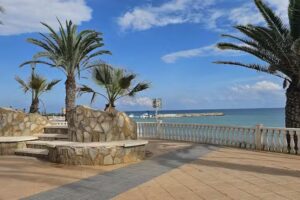 Lamar Resort Bungalows with big terrace