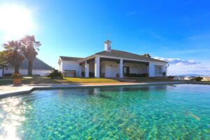 LAS BRE&Ntilde;AS Premium Rural by HOMINGBOOK