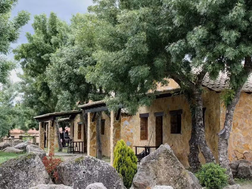 Las Ca&ntilde;adas Complejo Tur&iacute;stico &ndash; Camping & Casas de Campo