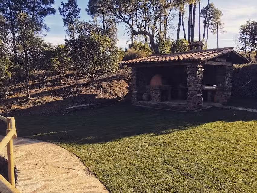 Las Estr&eacute;bedes Casa Rural