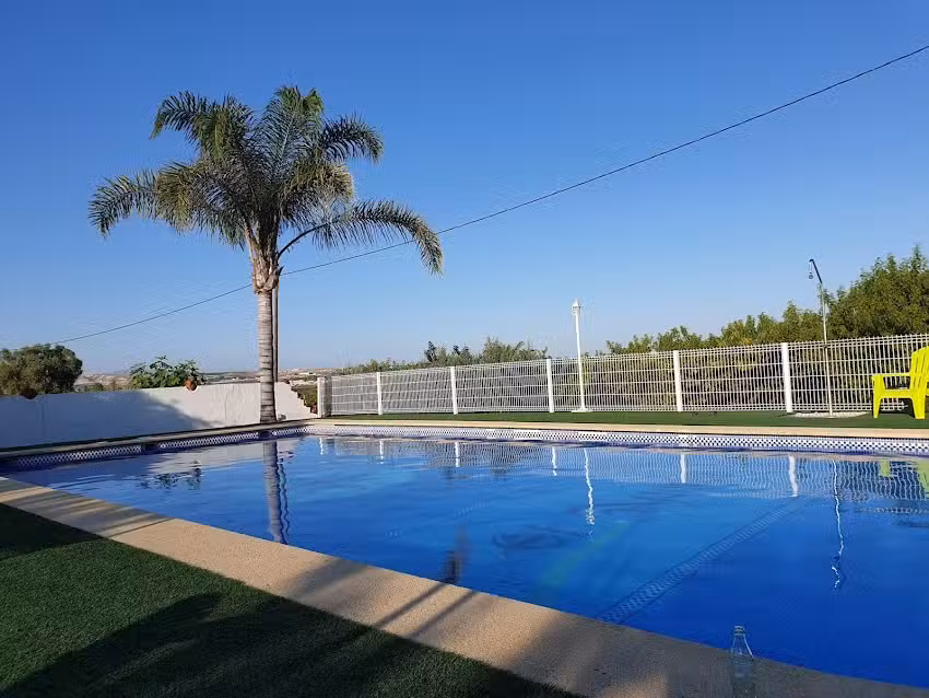 Las Se&ntilde;oritas