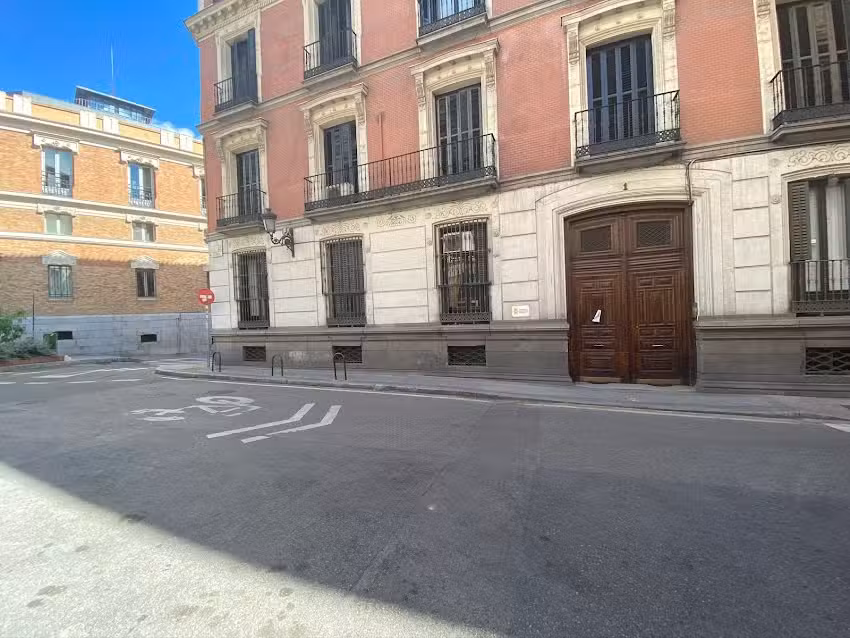 Le Petit Pal&uuml; -Flora