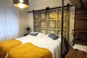 Leon Escalerilla Plaza Mayor