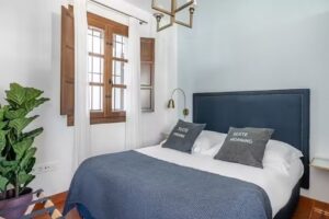 Limehome Granada C. Santa Ana