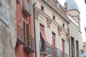 Lo Palauet de la Muralla