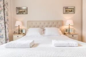 Lodging Apartments Guell Gaudi