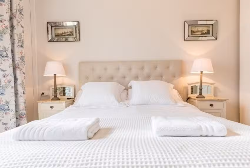 Lodging Apartments Guell Gaudi