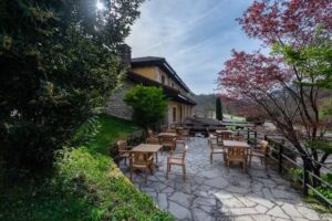 Logis Hotel &ndash; Restaurante La Casa de Juansabeli