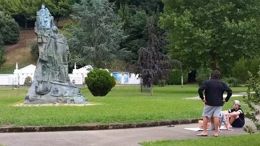 Loiolako Santutegiko Albergea/Albergue del Santuario de loyola