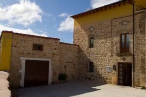 Los Cazillos Casa Rural Masa | Alojamiento completo en Masa Burgos