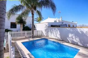 Los cocoteros gestiónvacacionalconil