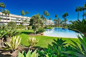 Los Granados Puerto Ban&uacute;s