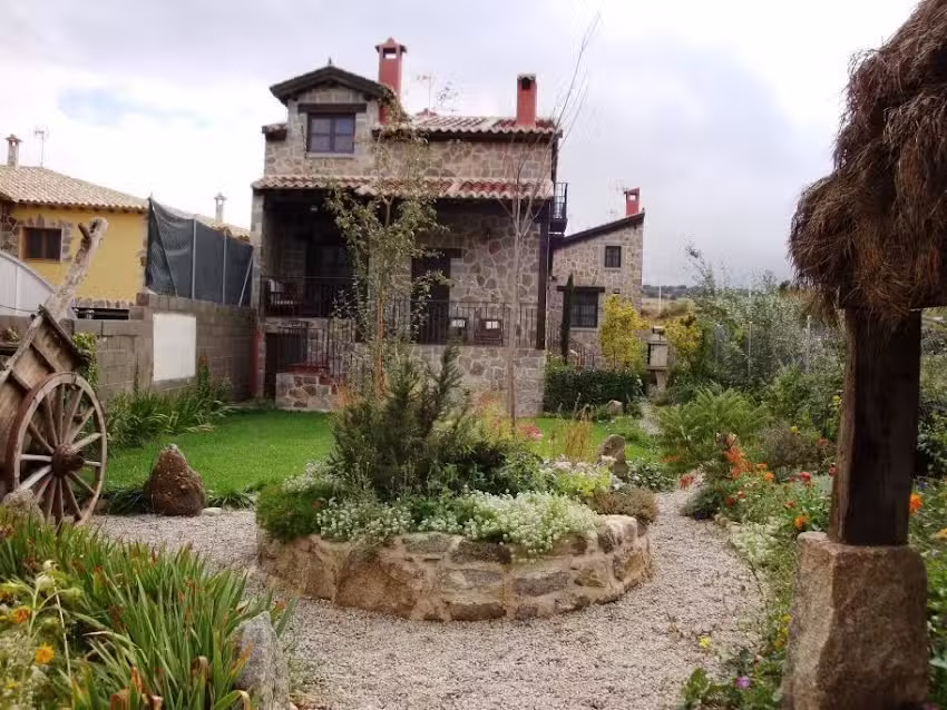 Luna Celta Herrenales de Ulaca La Casita De Sa&uacute;l