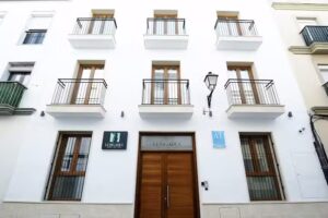 Luz de Gades &bull; Suites &bull; Spa &bull; Gym (+18)