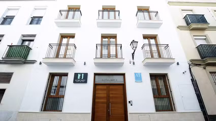 Luz de Gades &bull; Suites &bull; Spa &bull; Gym (+18)