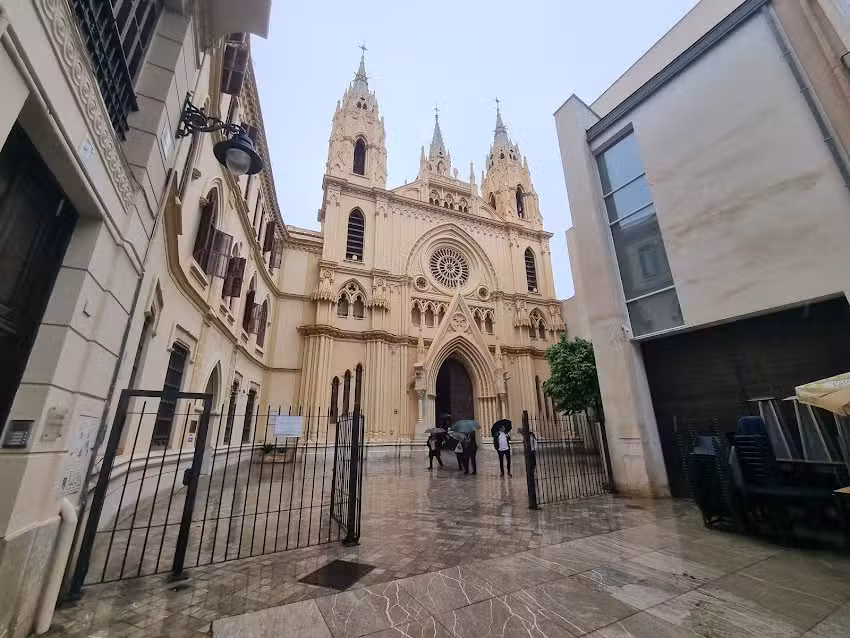 Malaga cerca de el centro Hist&oacute;rico Tren y Autobus
