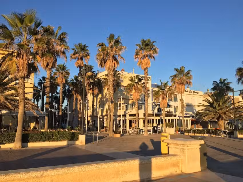 Malvarrosa Beach Rooms