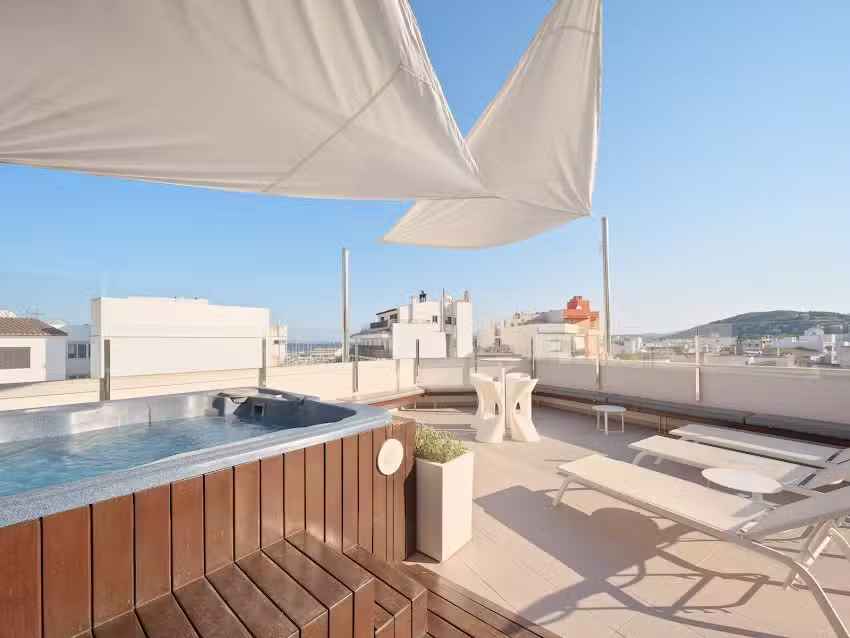 Mar Calma Hotel
