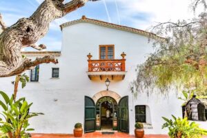 Masia Can Par&egrave;s