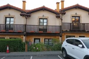 MAYORAZGO DE ALTAMIRA MILA &ndash; Chalet adosado en Santillana del Mar