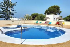 MeCa&ntilde;os &ndash; Vivienda tur&iacute;stica junto al mar con terraza y piscina en Ca&ntilde;os de Meca