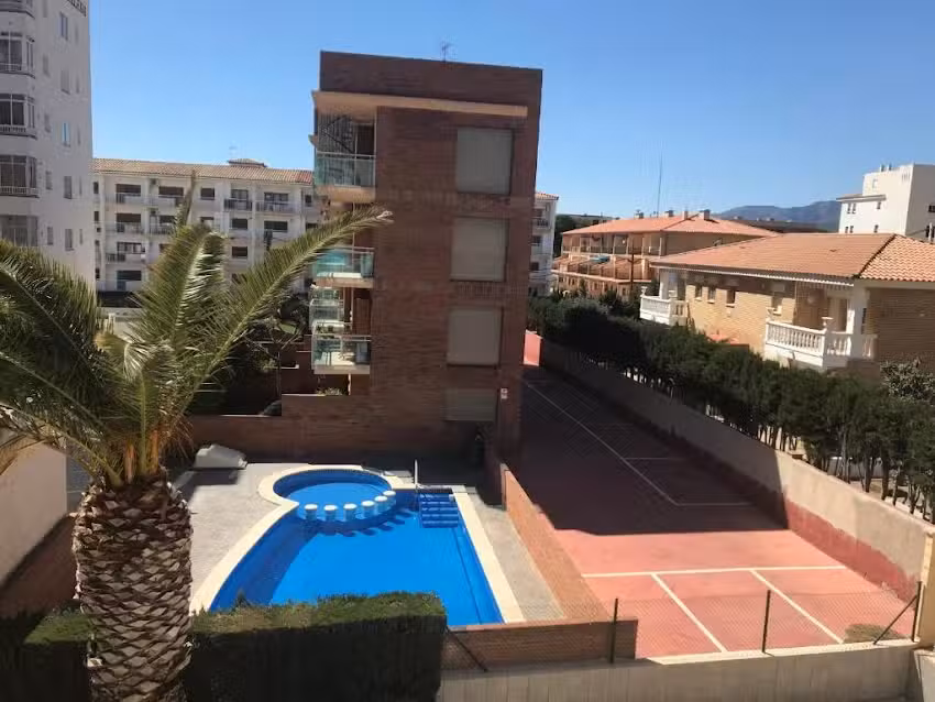 Meddays Apartamento la Caleta &Aacute;tico