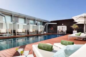 Meli&aacute; Barcelona Sky