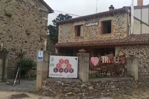 MES&Oacute;N ALBERGUE CURAVACAS